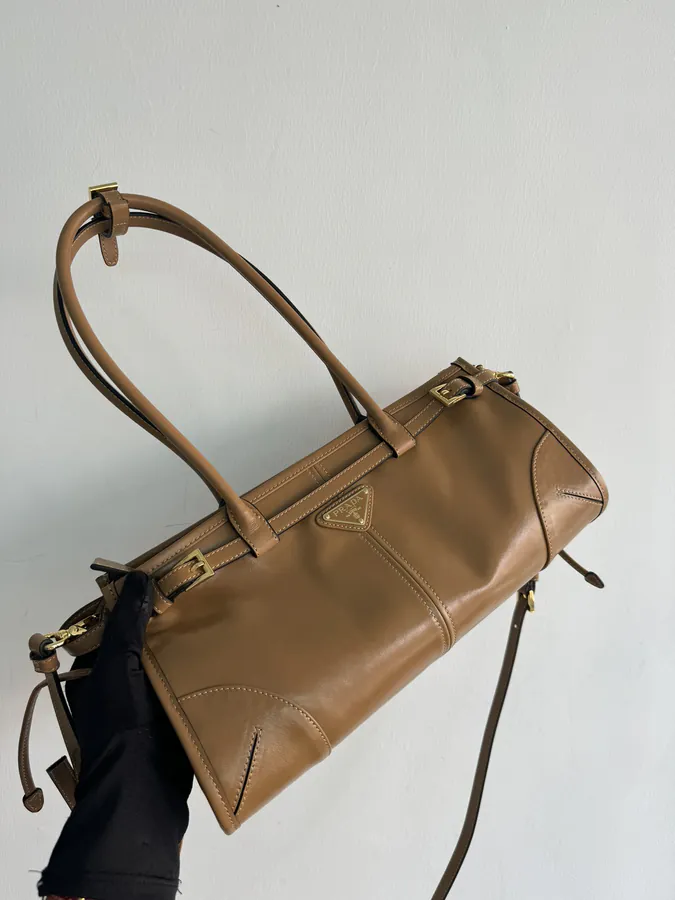 Lussolf Oil Tanned Leather Mini Crossbody Bag
