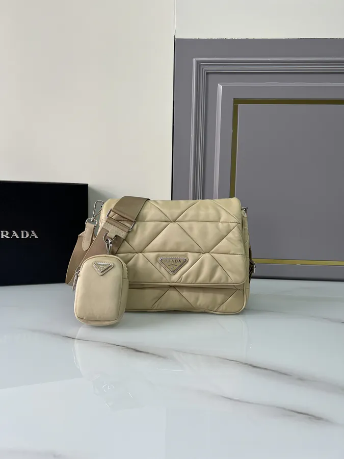 P600 New Large Tote