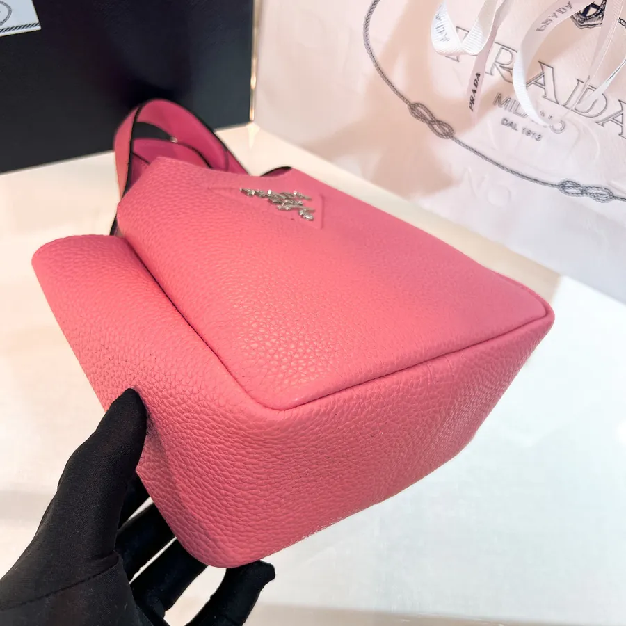P650 Bucket Tote Bag