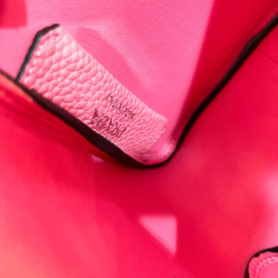 P650 Bucket Tote Bag