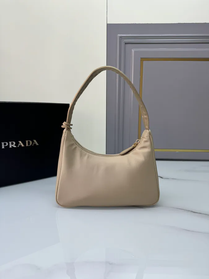 P300 Upgraded Gold Hardware Hobo Bag Trendy Lady Crossbody