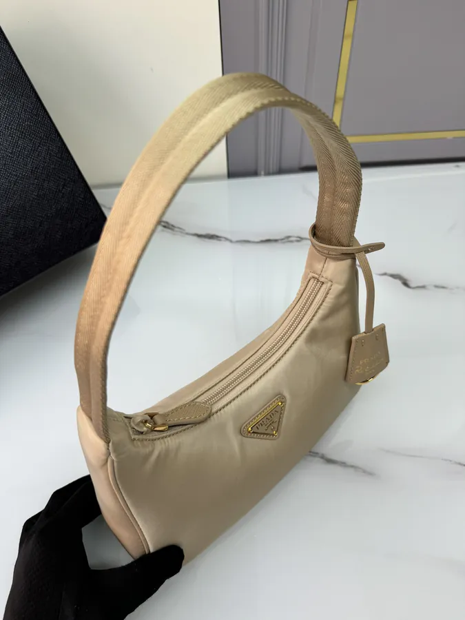 P300 Upgraded Gold Hardware Hobo Bag Trendy Lady Crossbody