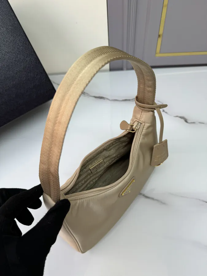 P300 Upgraded Gold Hardware Hobo Bag Trendy Lady Crossbody