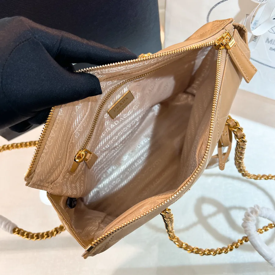 Re Edition 1995 Vintage Shoulder Bag with Black Gold Chain