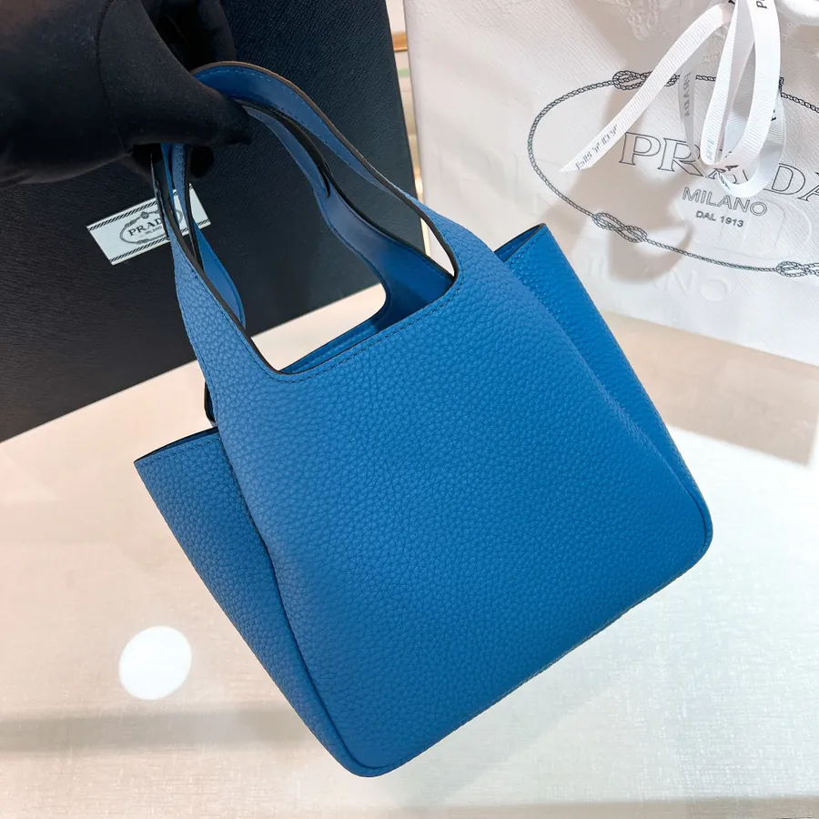 P650 Bucket Tote Bag 1BA349