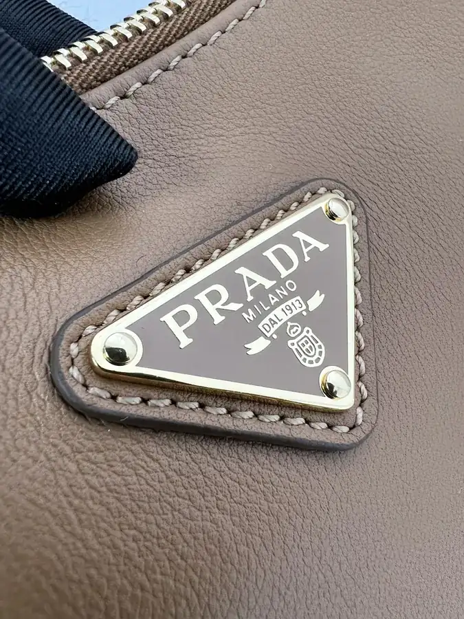 P750 Moon Handbag (Large)