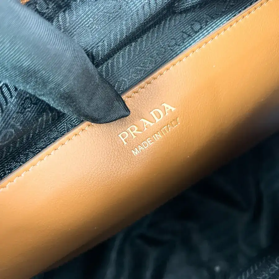 P750 Moon Handbag (Large)