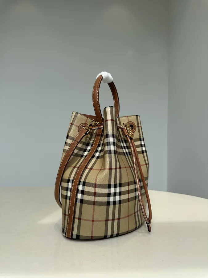 Thomas Burberry Original Birch Brown Grain Bucket Bag