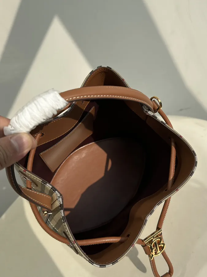 Thomas Burberry Original Birch Brown Grain Bucket Bag