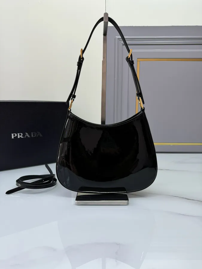 Cheo Crossbody Bag with Adjustable Shoulder Straps