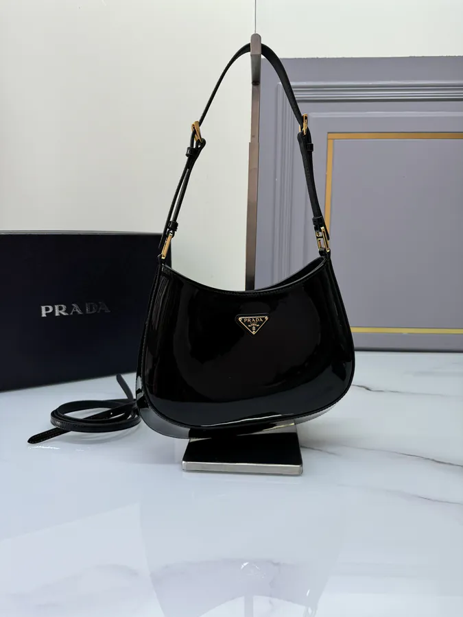 Cheo Crossbody Bag with Adjustable Shoulder Straps