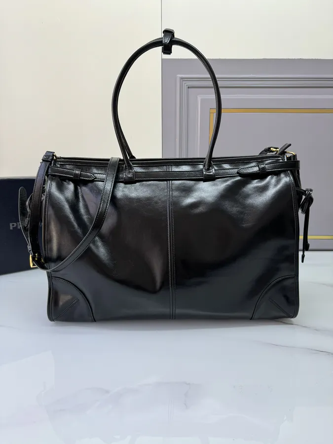 Lussolf Bucket Bag with Adjustable Strap