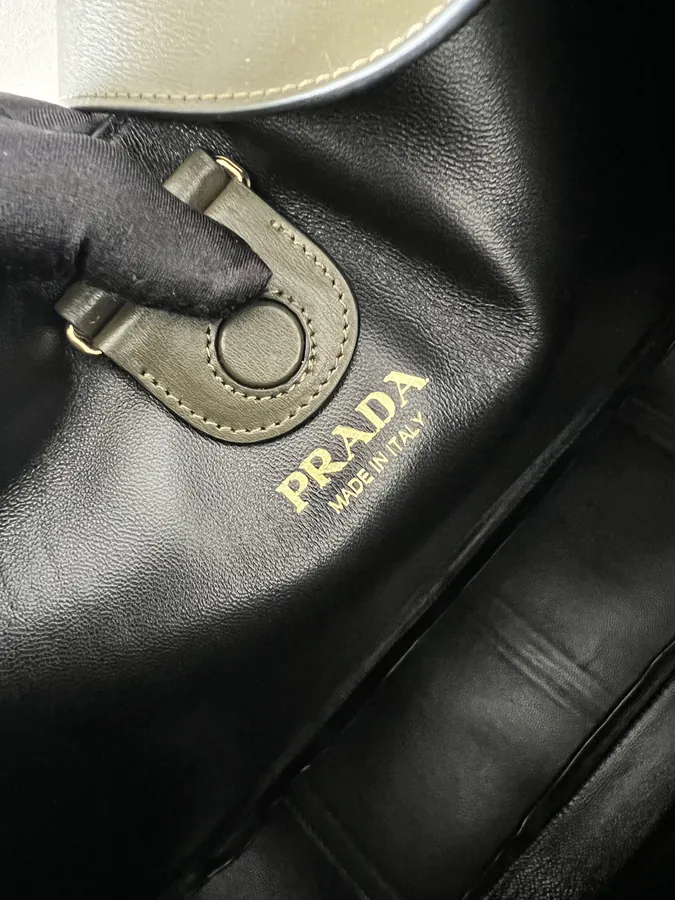P920 Cleo Large Crossbody Bag