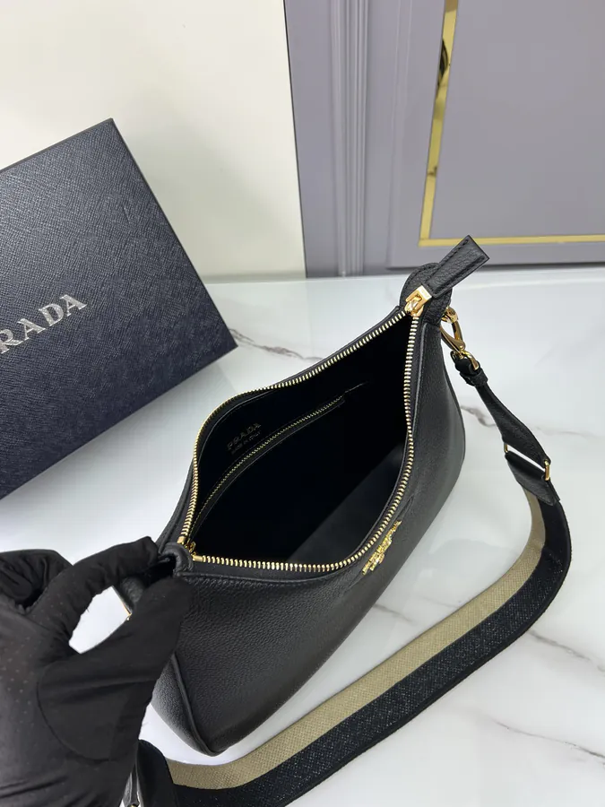 P800 New Large Crossbody Bag with Logo Webbing