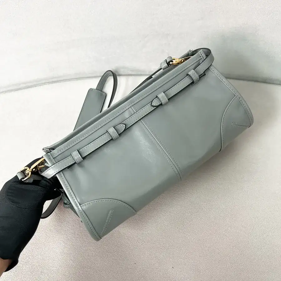 Lussolf Oil Tanned Leather Crossbody Bag