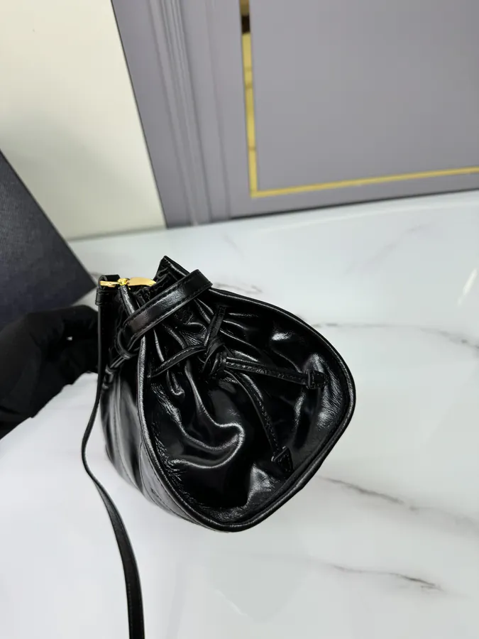 Lussolf Oil Tanned Leather Crossbody Bag