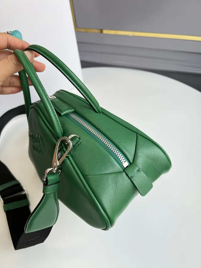 P650P Latest Bowling Shoulder Bag