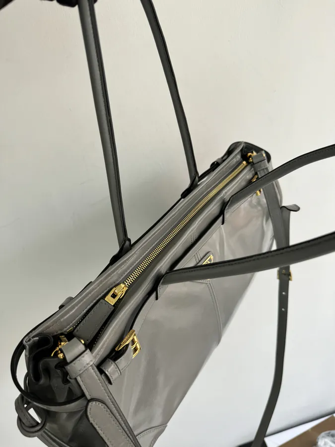 Lussolf Oil Tanned Leather Large Tote