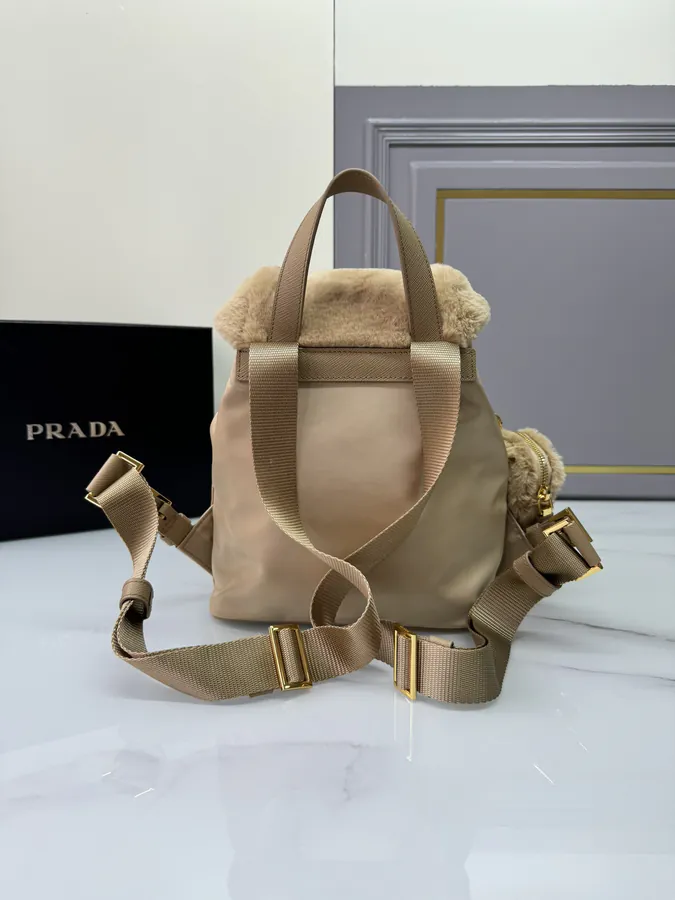 P700 New Wool Backpack