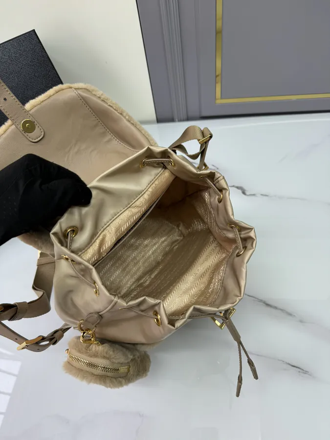 P700 New Wool Backpack