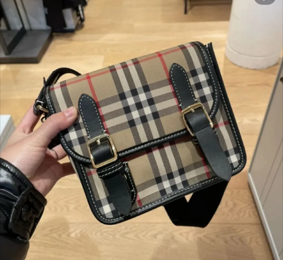 Bur Post Bag, Timeless Style