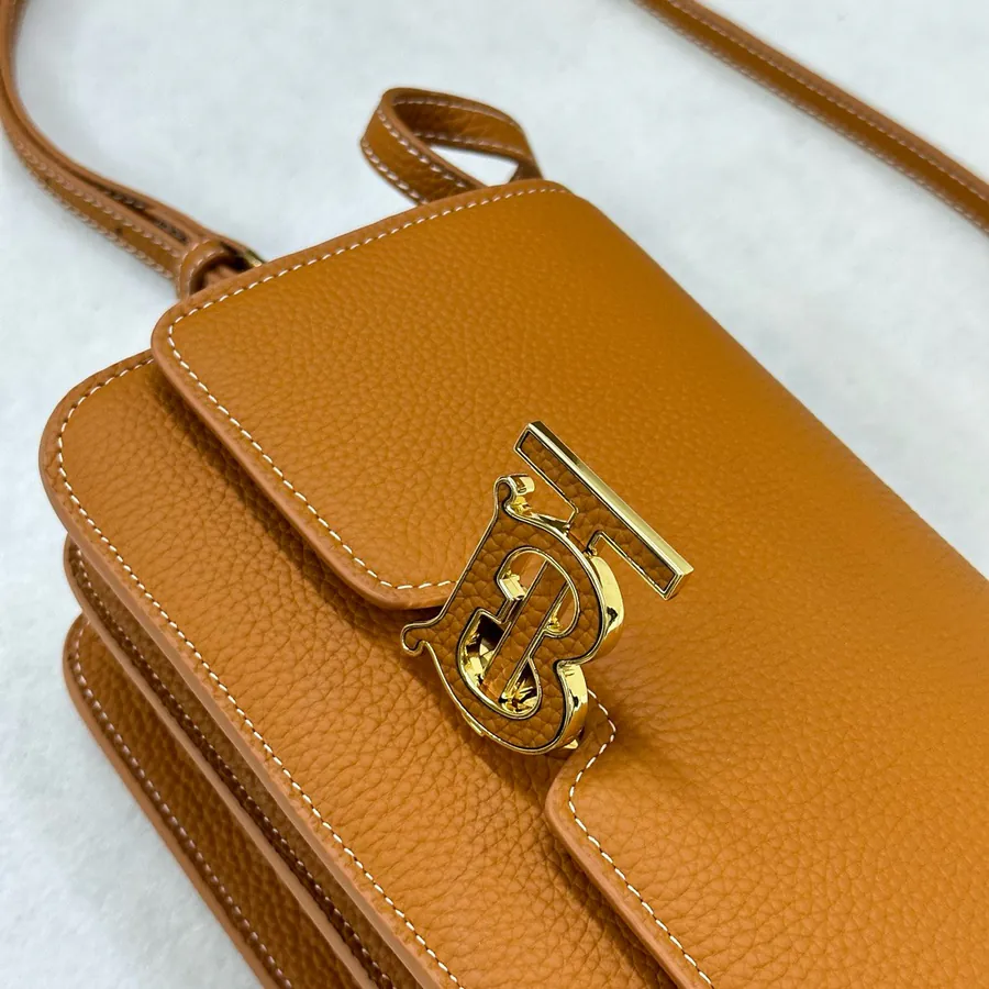 550 Top Grade B Bag in Italian Grained Leather with TB Exclusive Lock Closure