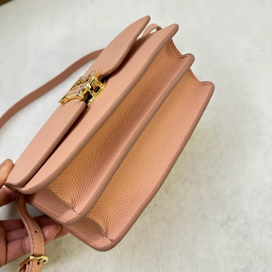 P550 Premium Original B Bag in Italian Tanned Grained Leather