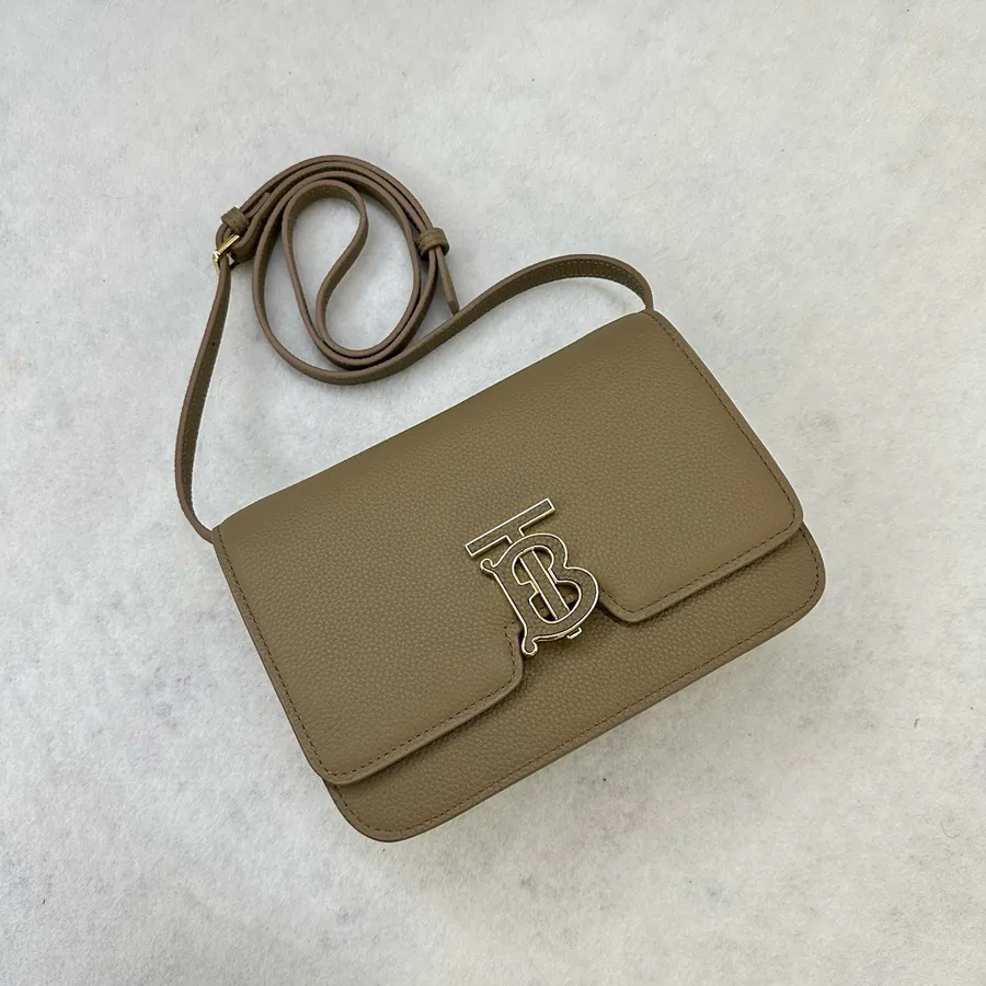 550 Premium Original B Bag in Italian Grained Leather with TB Exclusive Lock Closure