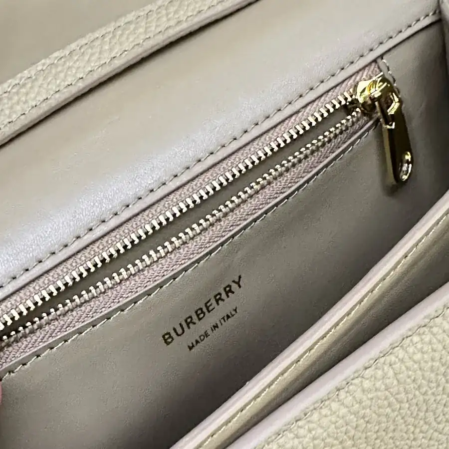 550 Premium Original B Bag in Italian Grained Leather with TB Exclusive Lock Closure