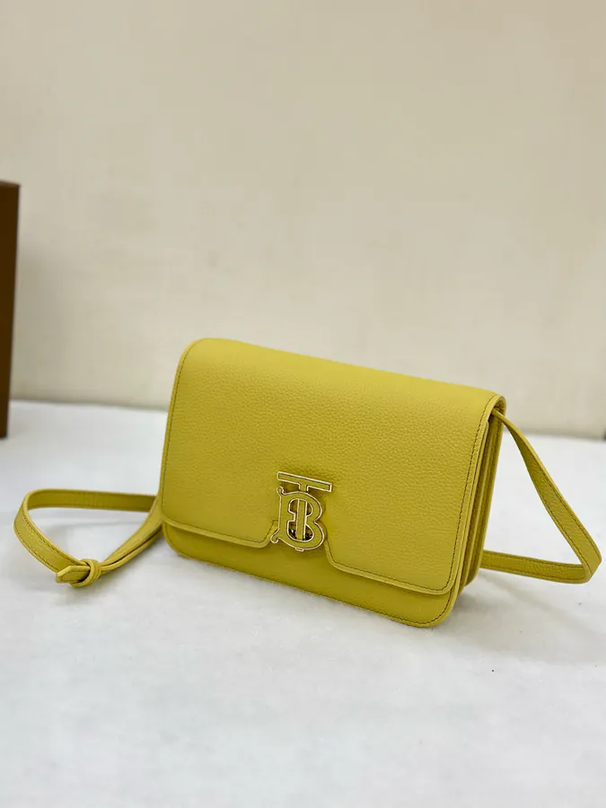 P550 Premium Original B Bag in Italian Tanned Grained Leather