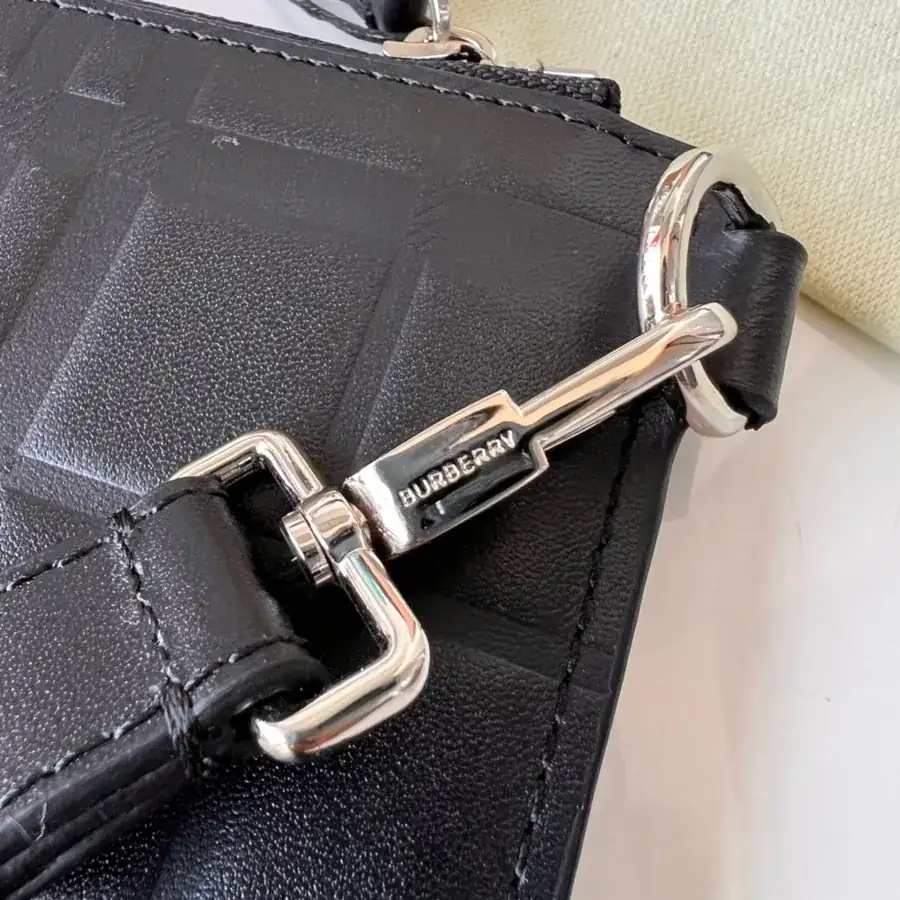 B•Home Large Embossed Pattern Leather Zipper Pouch