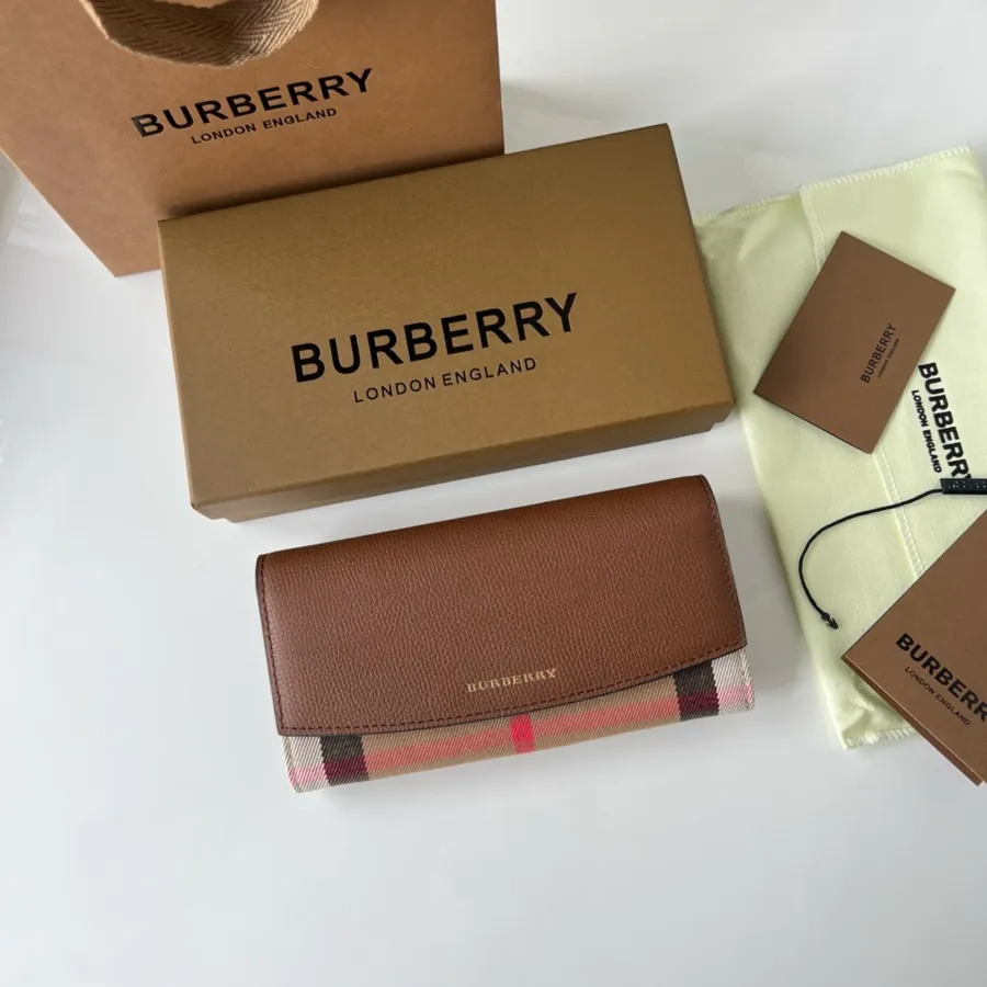 240 House Checkered Leather Long Wallet