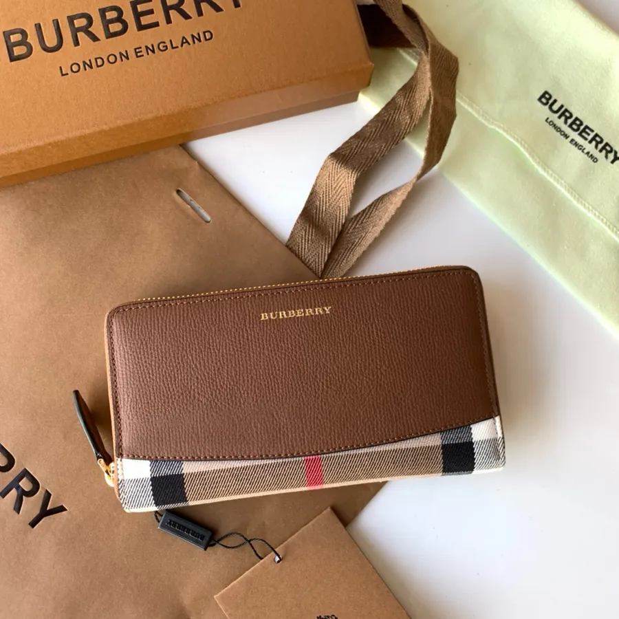 240 House Grained Leather Zip Bag