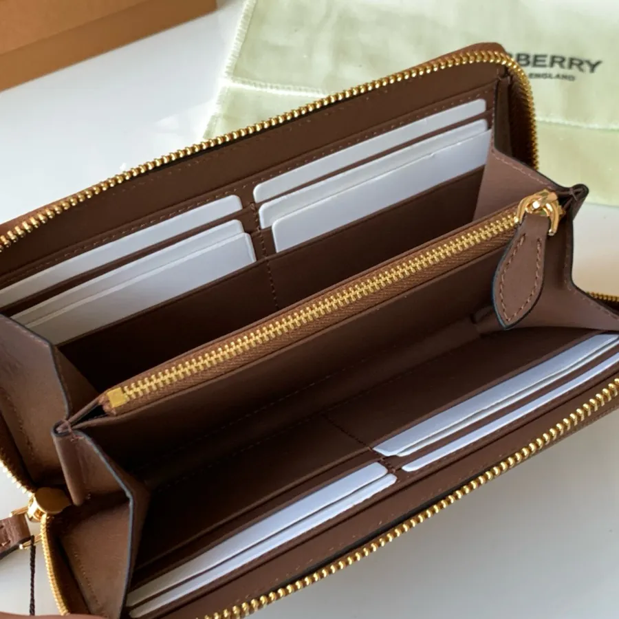 240 House Grained Leather Zip Bag