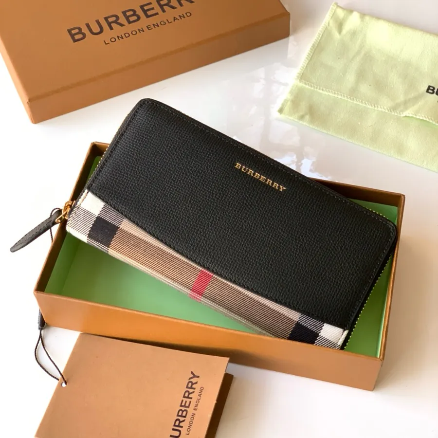 240 House Grained Leather Zip Bag