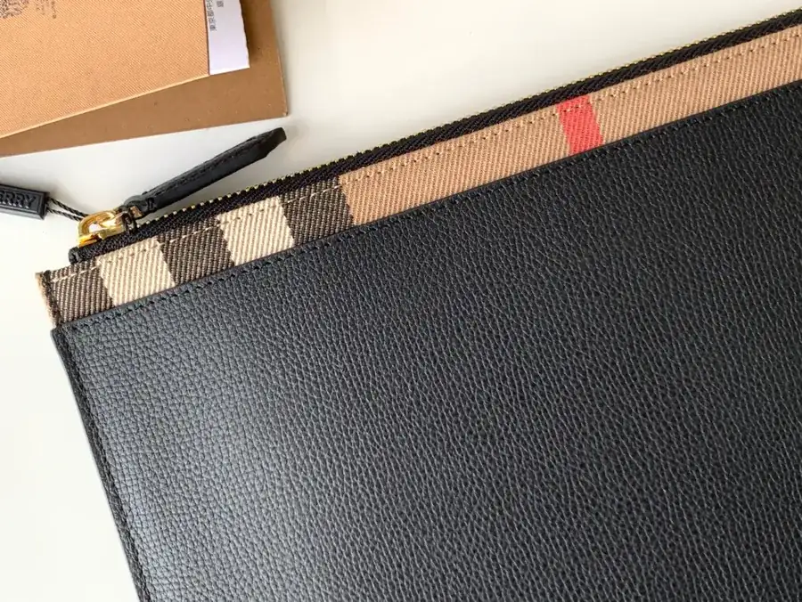 240 House Checkered Grained Leather Zipper Organizer Bag