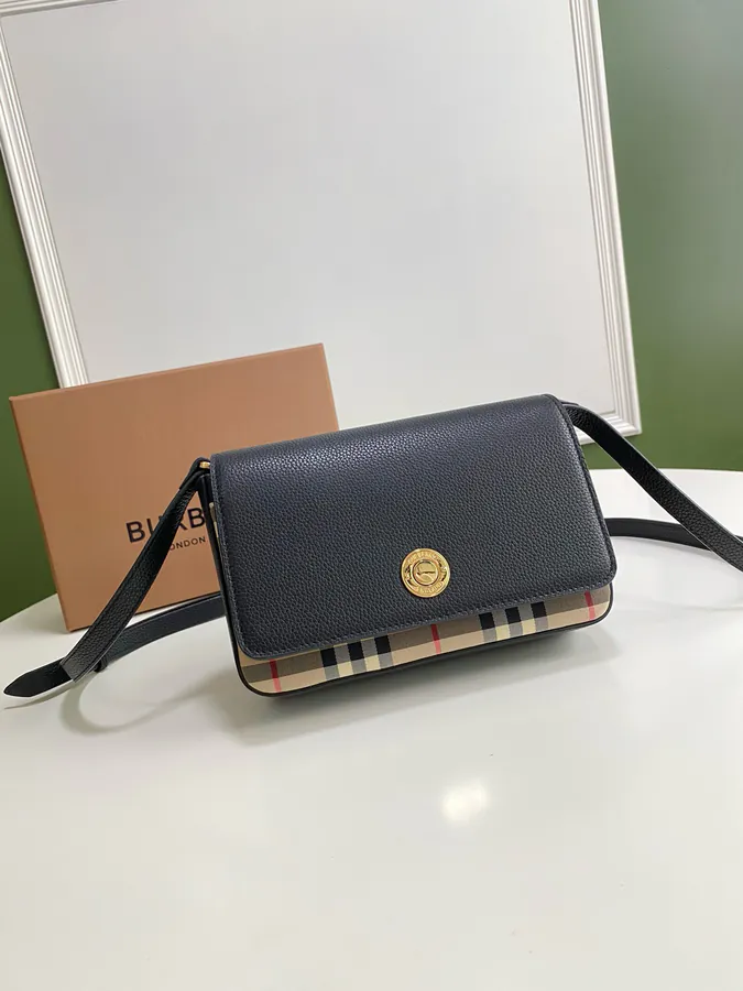 B500 Elegant Crossbody Bag
