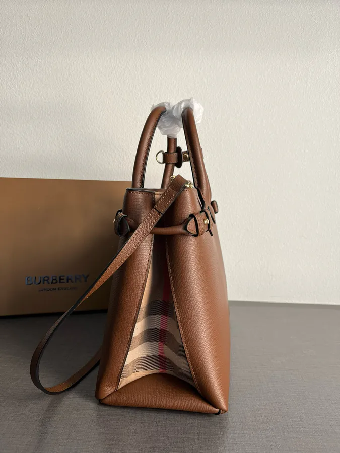 600 B Luxury Tote Bag Classic Medium Banana Bag