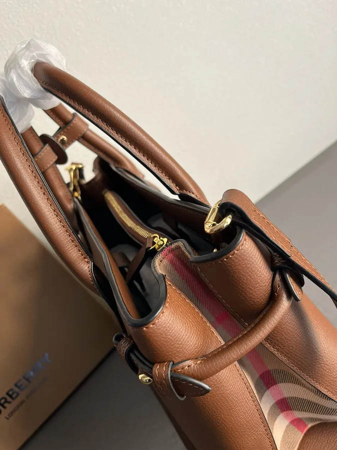 600 B Luxury Tote Bag Classic Medium Banana Bag