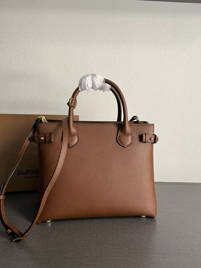 600 B Luxury Tote Bag Classic Medium Banana Bag