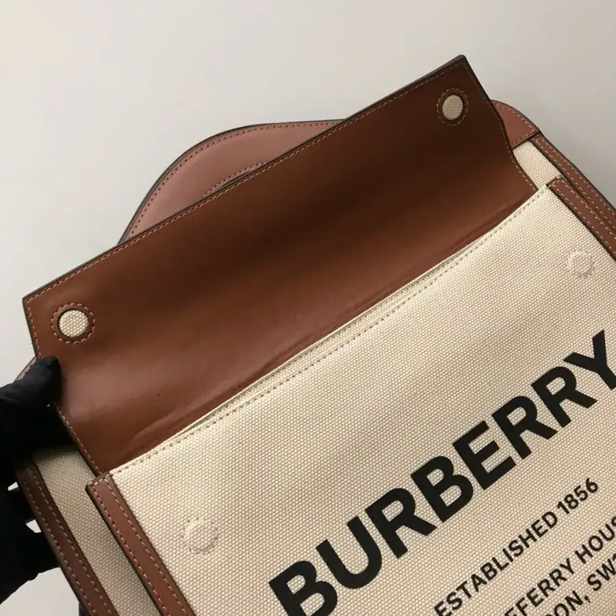B House 630 Large Pocket Bag
