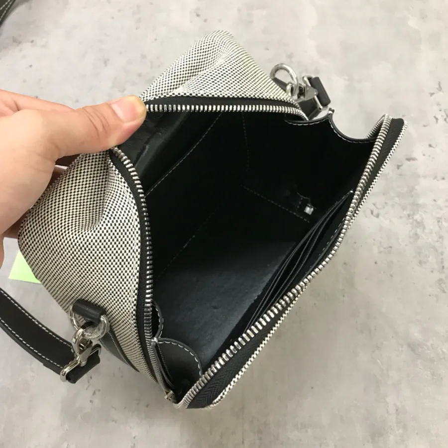 Horseferry Print Crossbody Bag Elegant and Detailed Design