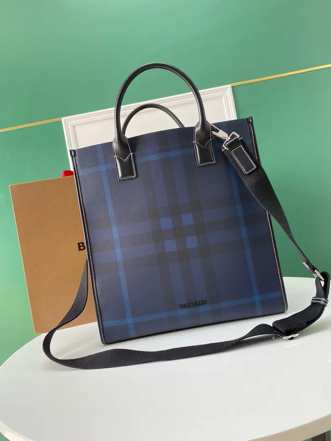 B House 550 New Tote Bag