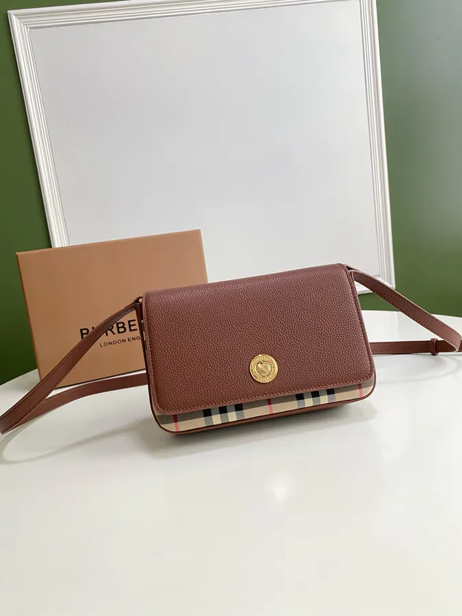 500 B Elegant Crossbody Bag