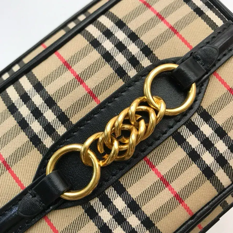 500 B House 1983 Checkered Chain Camera Bag