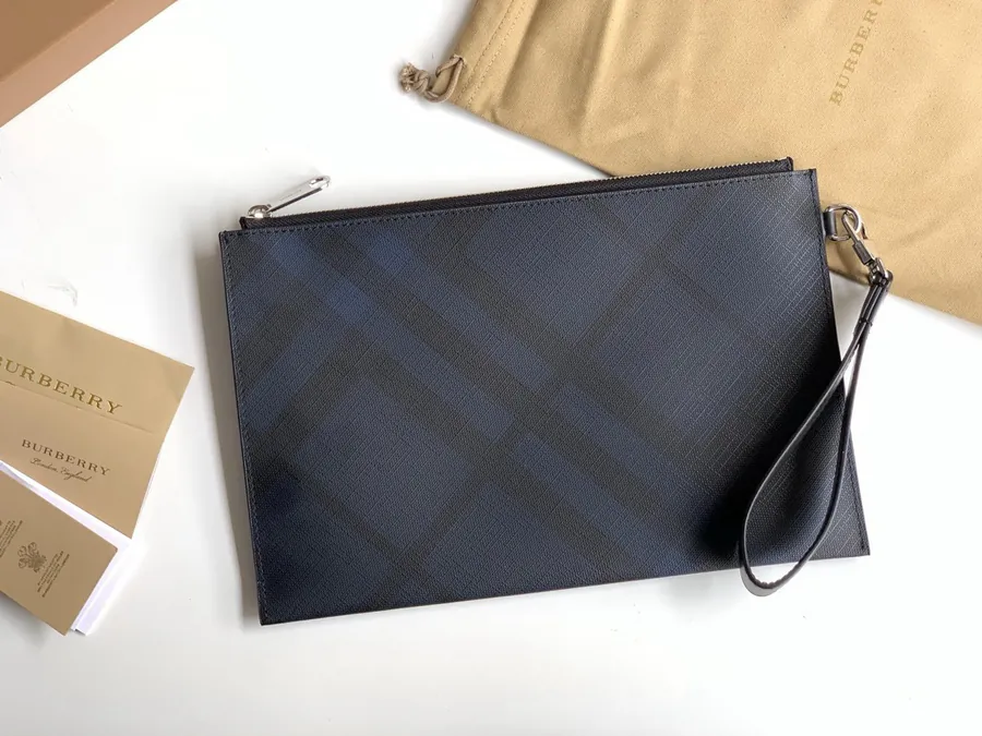 240 London Grained Leather Zippered Organizer Bag
