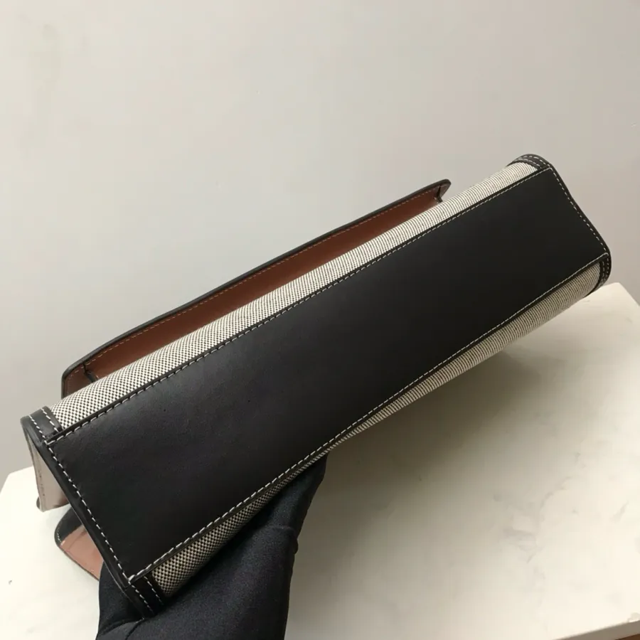630 B Family Large Pocket Bag
