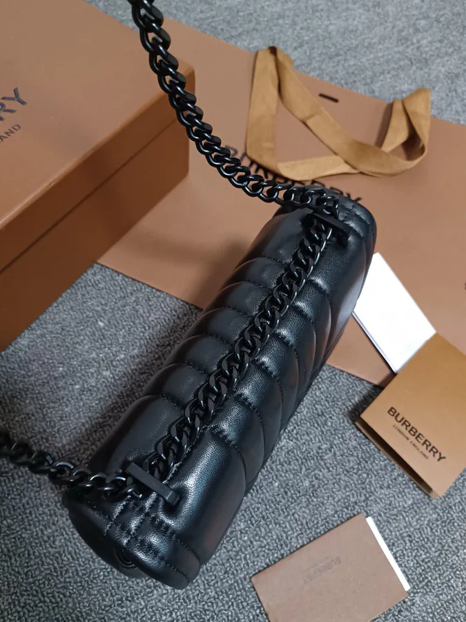 Burberry Lola – 萝纳包