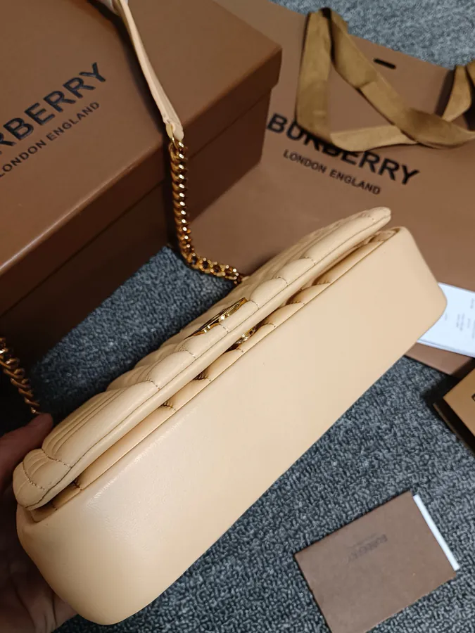 Burberry Lola – 萝纳包