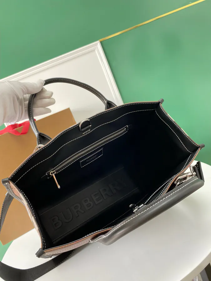 550 B Brand New Tote Bag